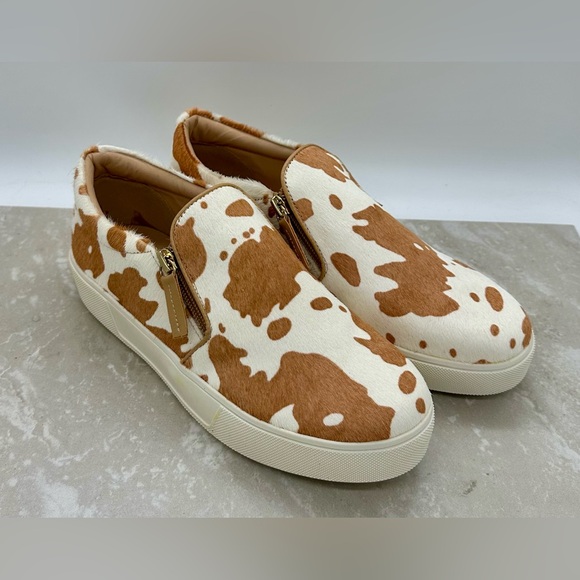 Very Volatile Cow Print Shoes 7.5 - Picture 7 of 8